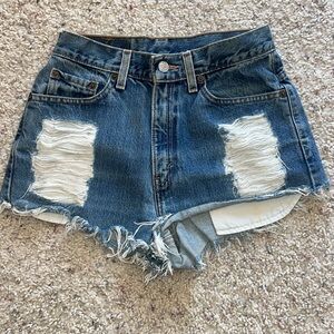 Vintage Levi’s Distressed Denim Shorts Style 512 - Size 6